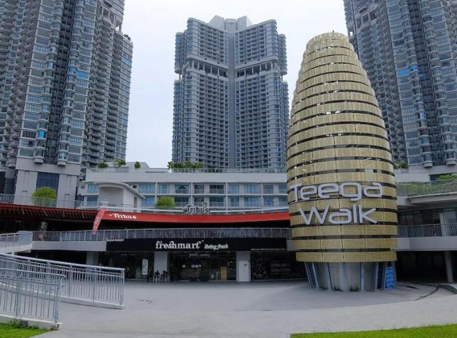 Teega Suites Seaview By Vdo Homestay Nusajaya  Exterior foto